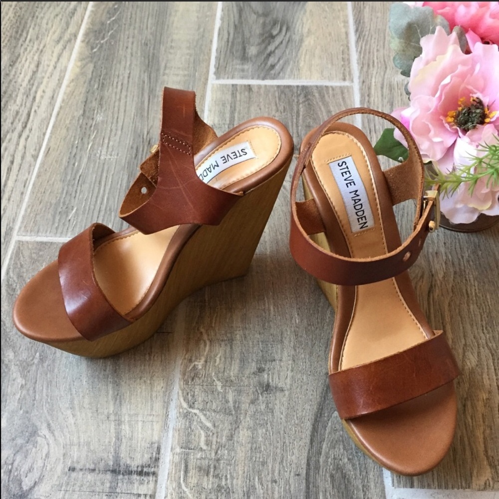 STEVE MADDEN Boozey Wood Wedge Sandal